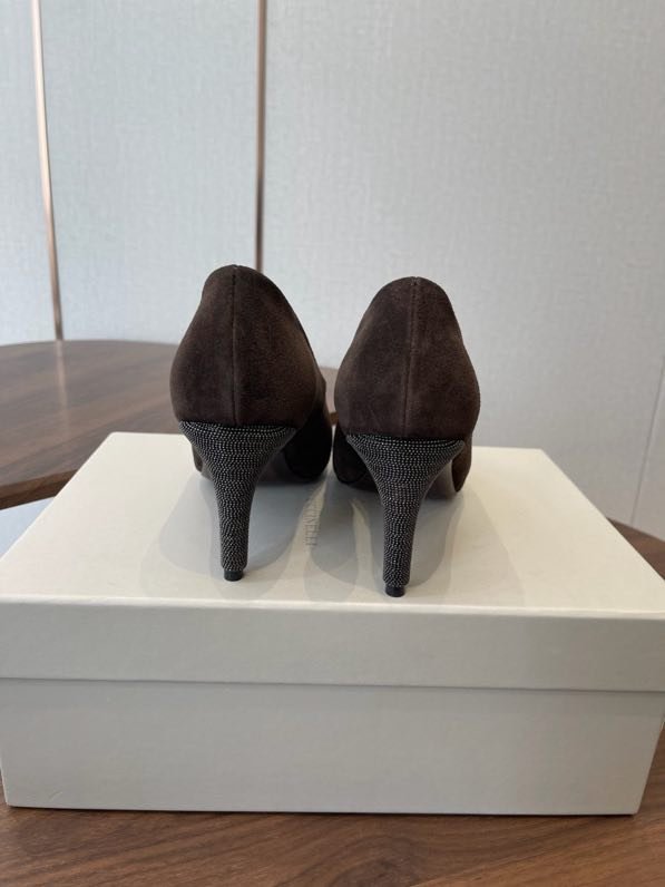 Туфли кожаные на каблуке фото 6