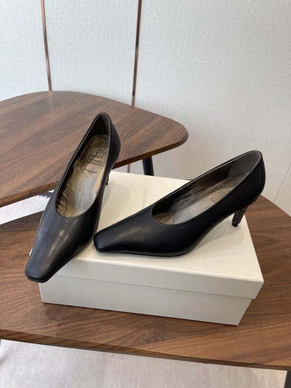 Туфли кожаные на каблуке фото 7