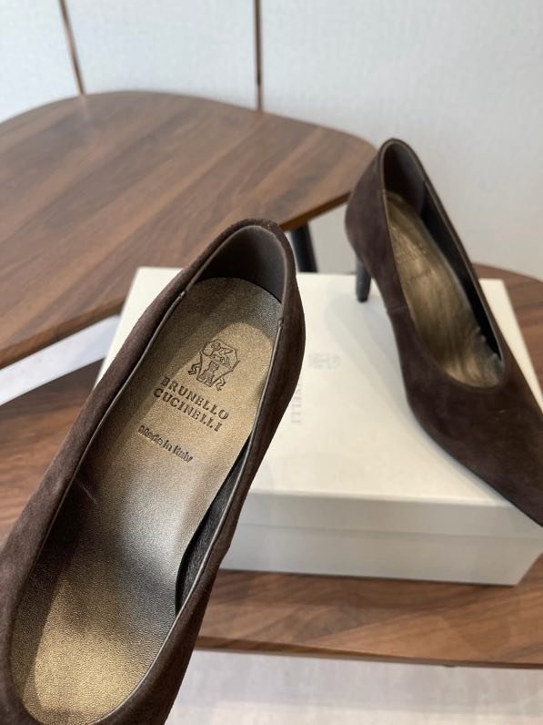 Туфли кожаные на каблуке фото 7