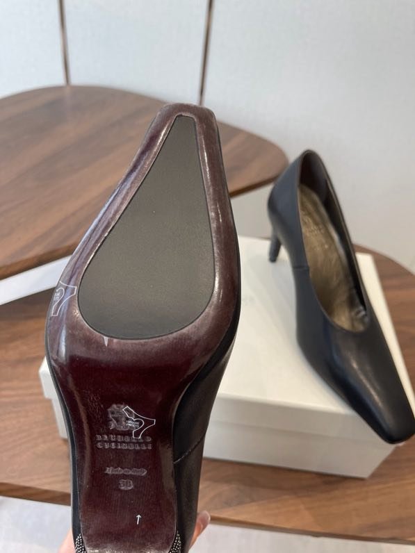 Туфли кожаные на каблуке фото 8