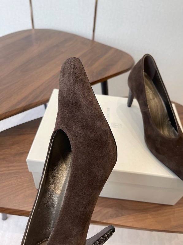 Туфли кожаные на каблуке фото 8