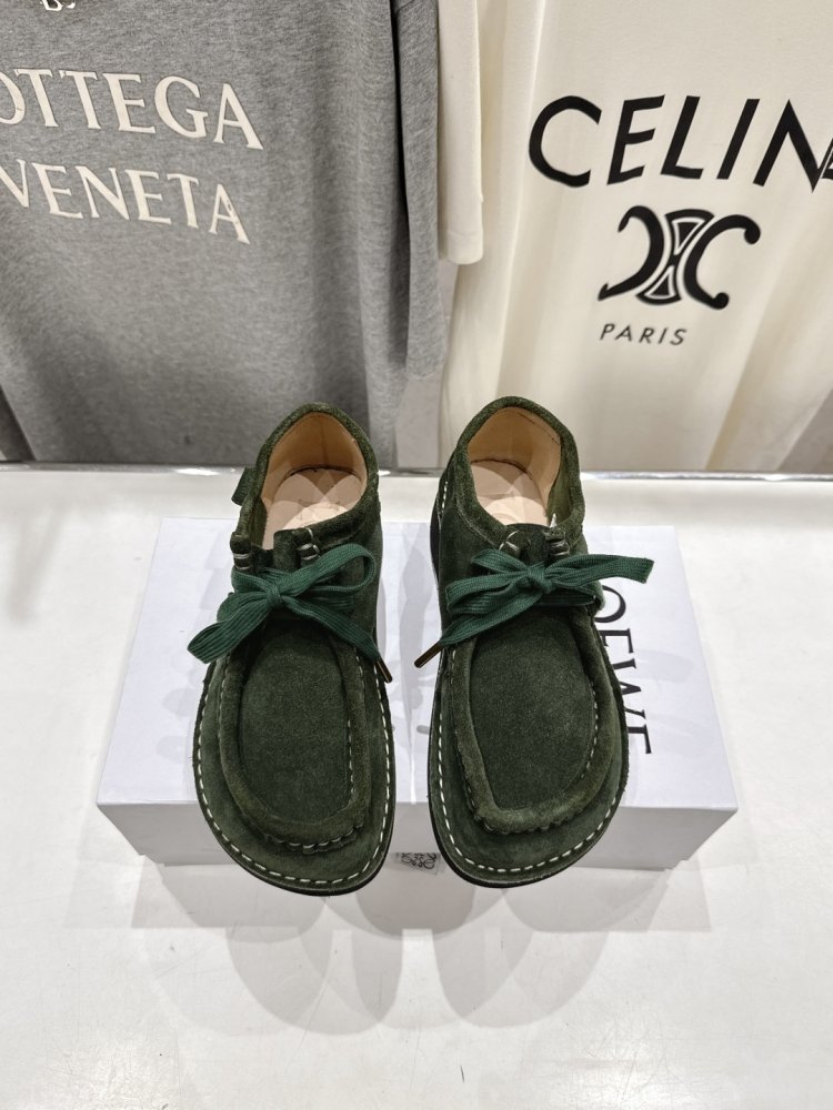 Туфли кожаные на шнуровке женские