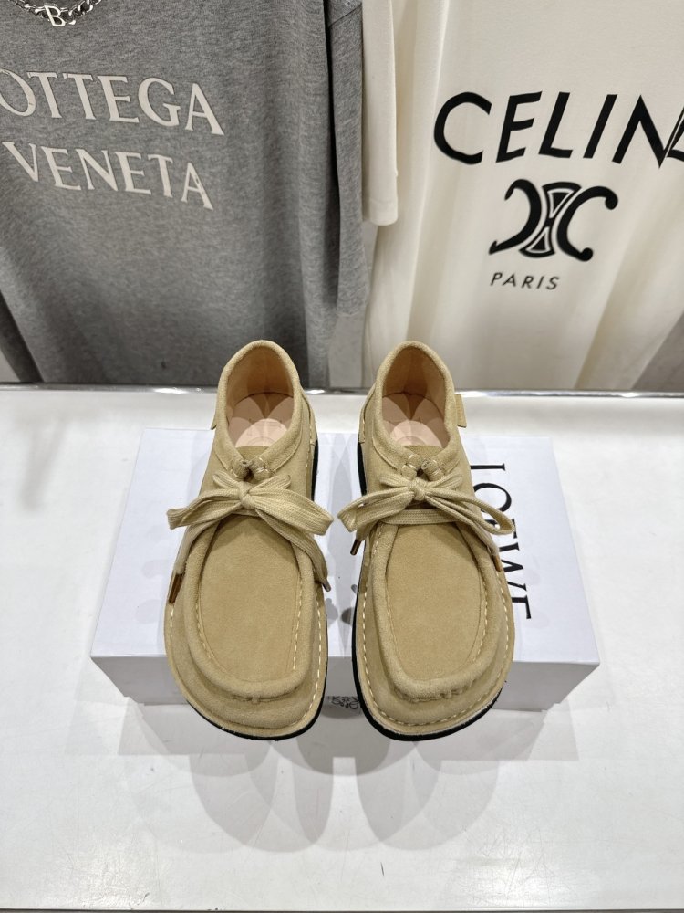 Туфли кожаные на шнуровке женские