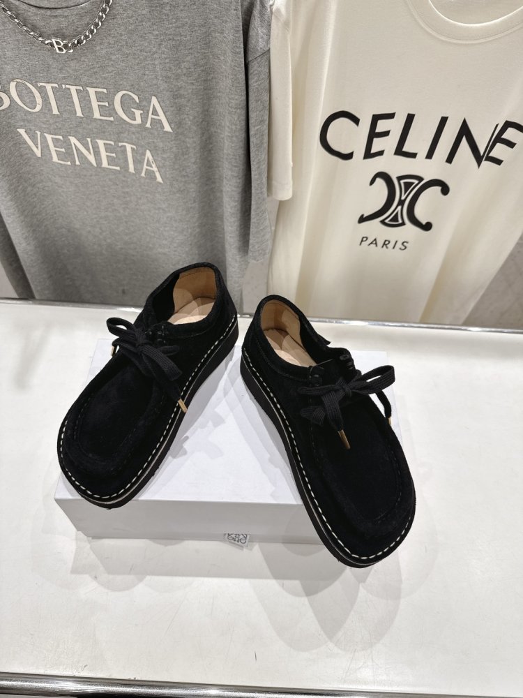 Shoes leather on lace women's фото 2