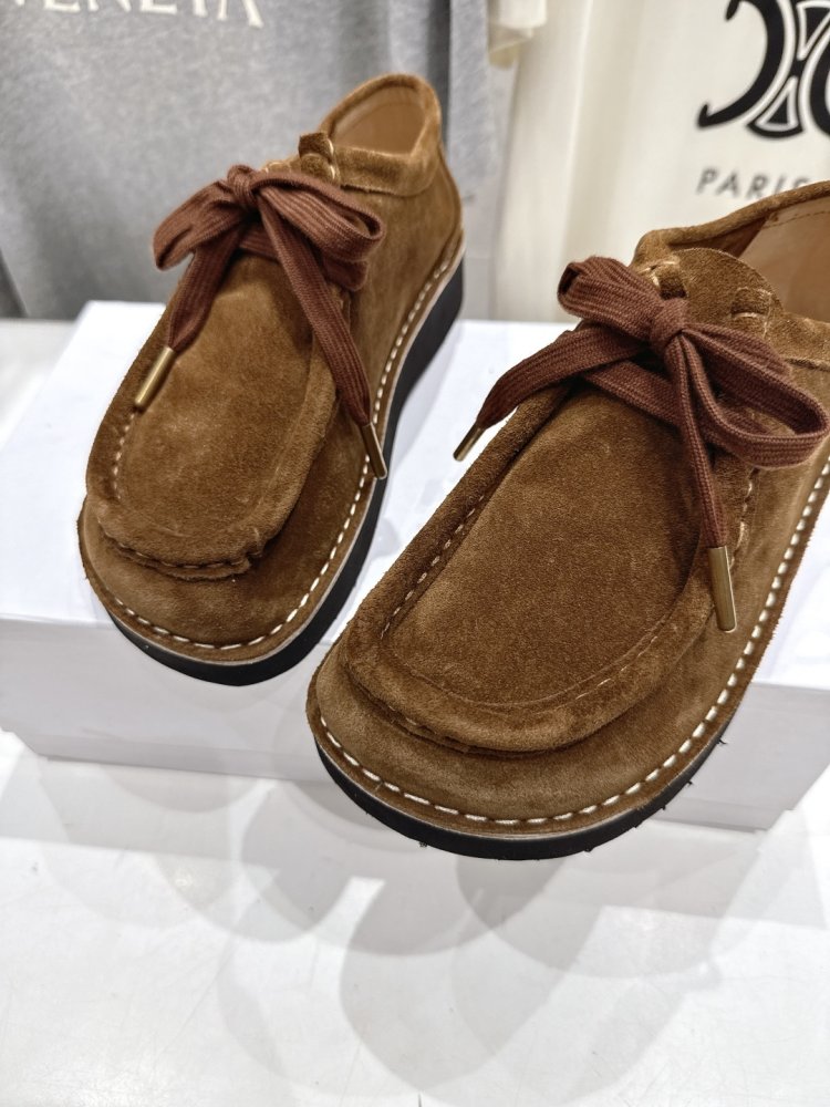 Shoes leather on lace women's фото 7