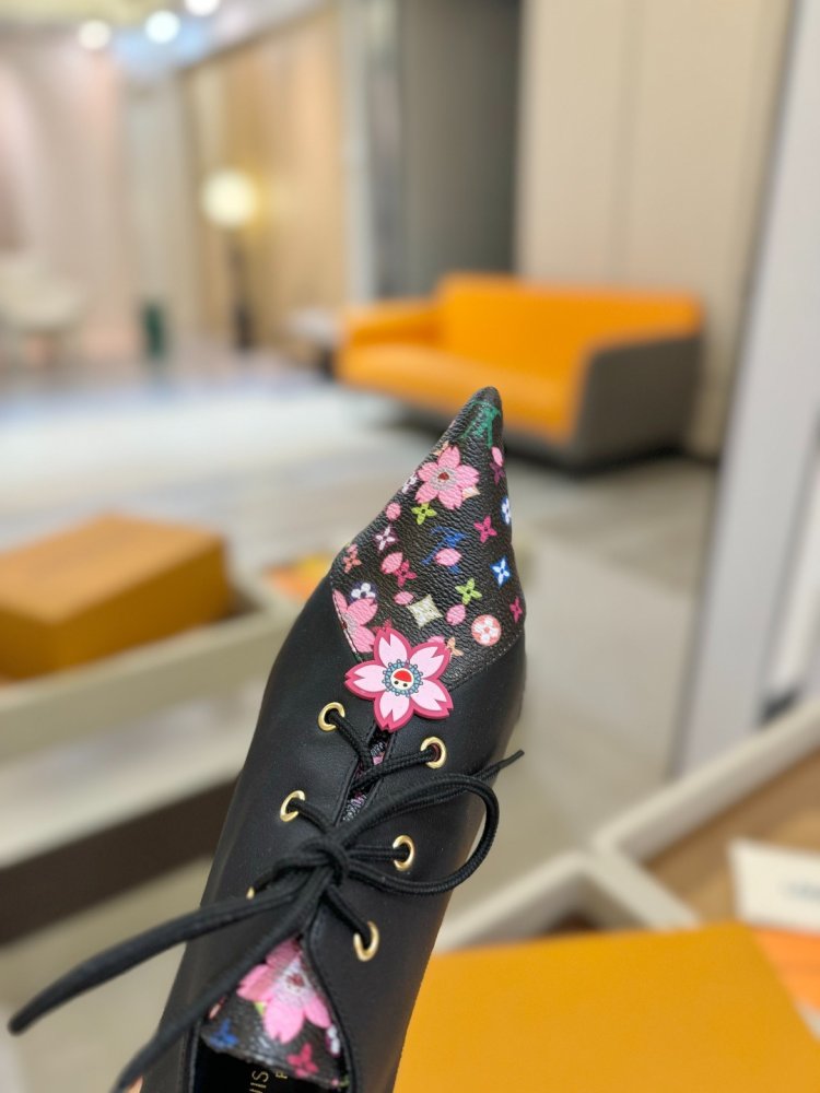 Туфлі шкіряні на шпильці і шнурівці фото 9