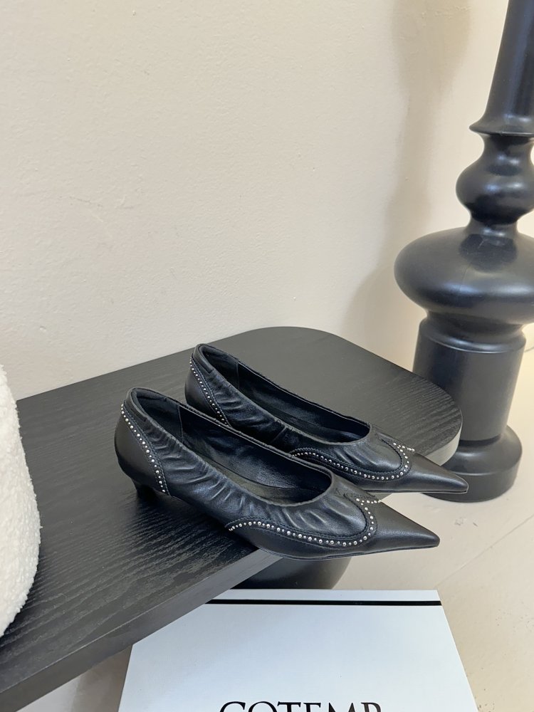 Туфли кожаные с острым носком фото 2