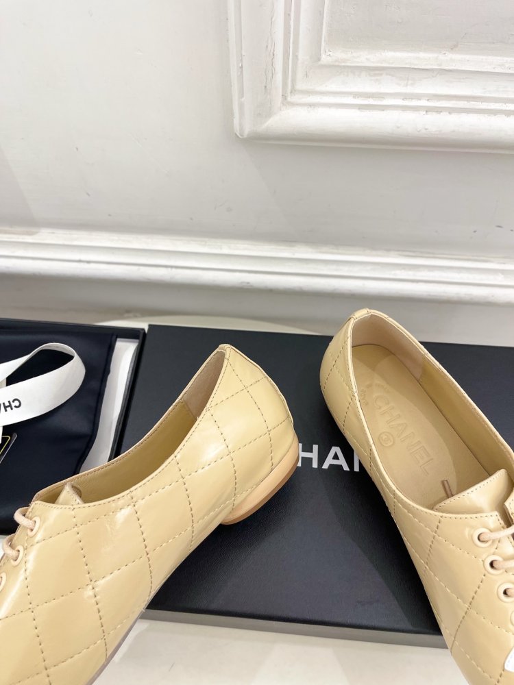 Shoes leather women's on lace фото 7