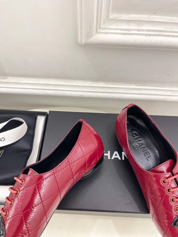 Shoes leather women's on lace фото 7