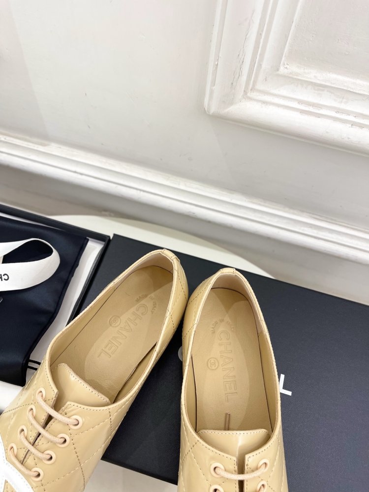 Shoes leather women's on lace фото 8