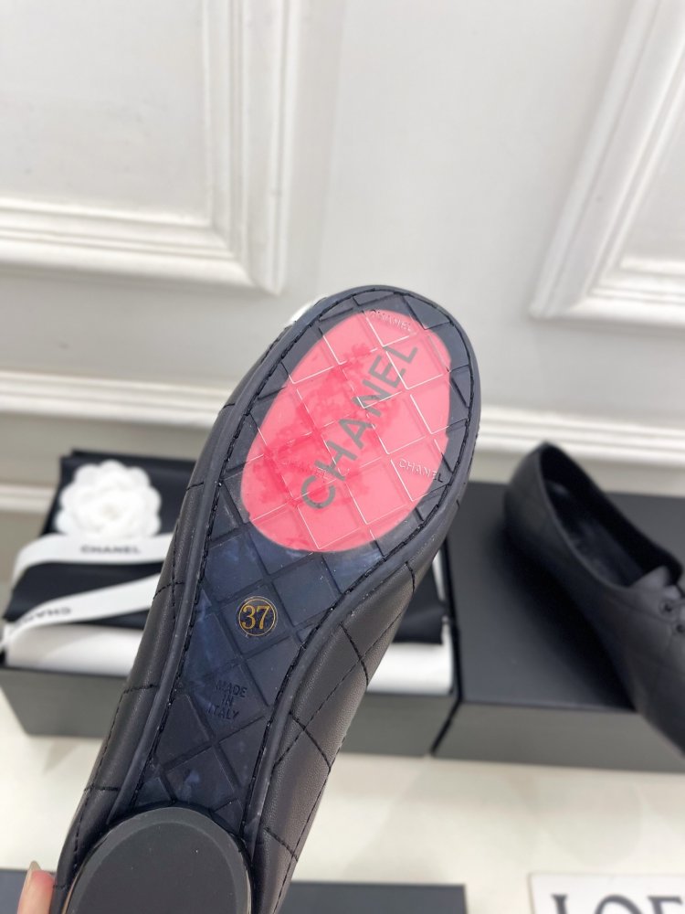 Туфлі шкіряні жіночі на шнурівці фото 9