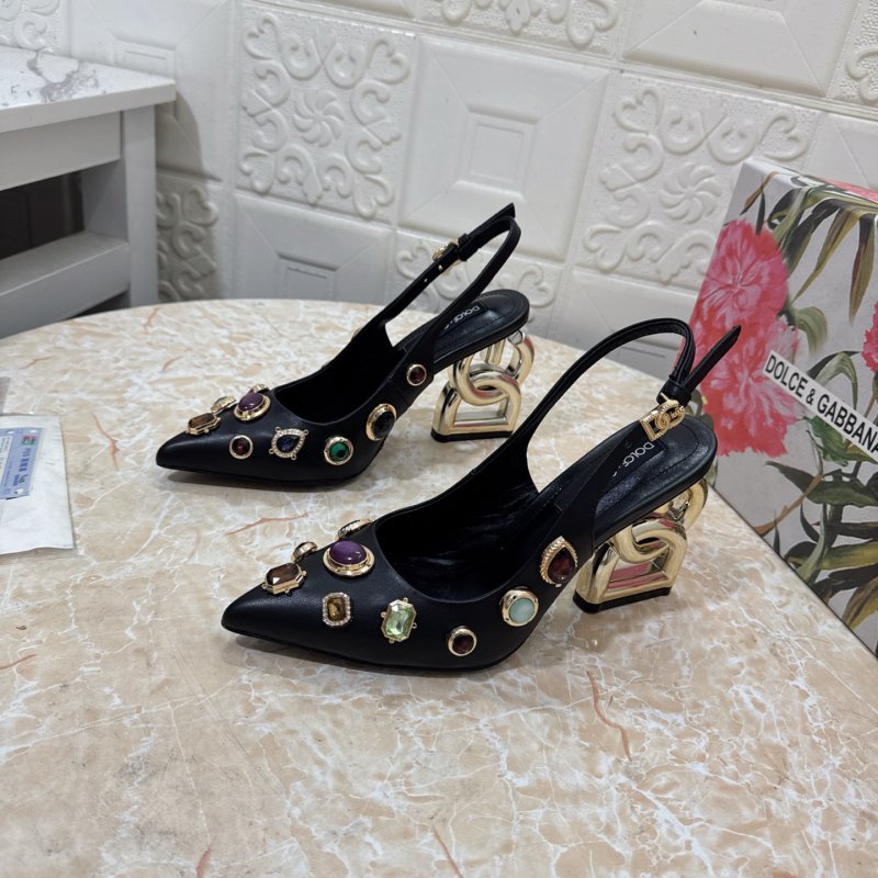 Shoes leather women's from strap on heel and decorated stone
