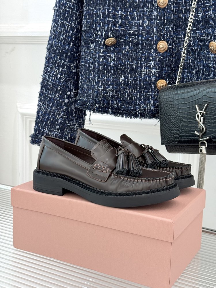 Туфлі шкіряні жіночі