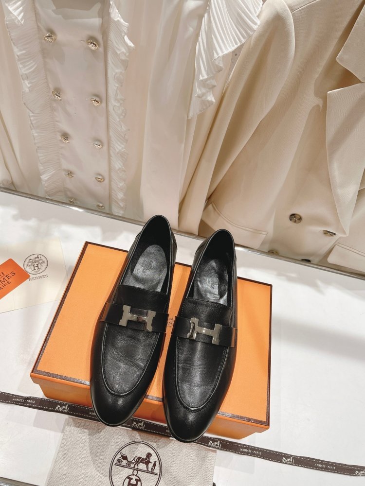 Shoes leather women's