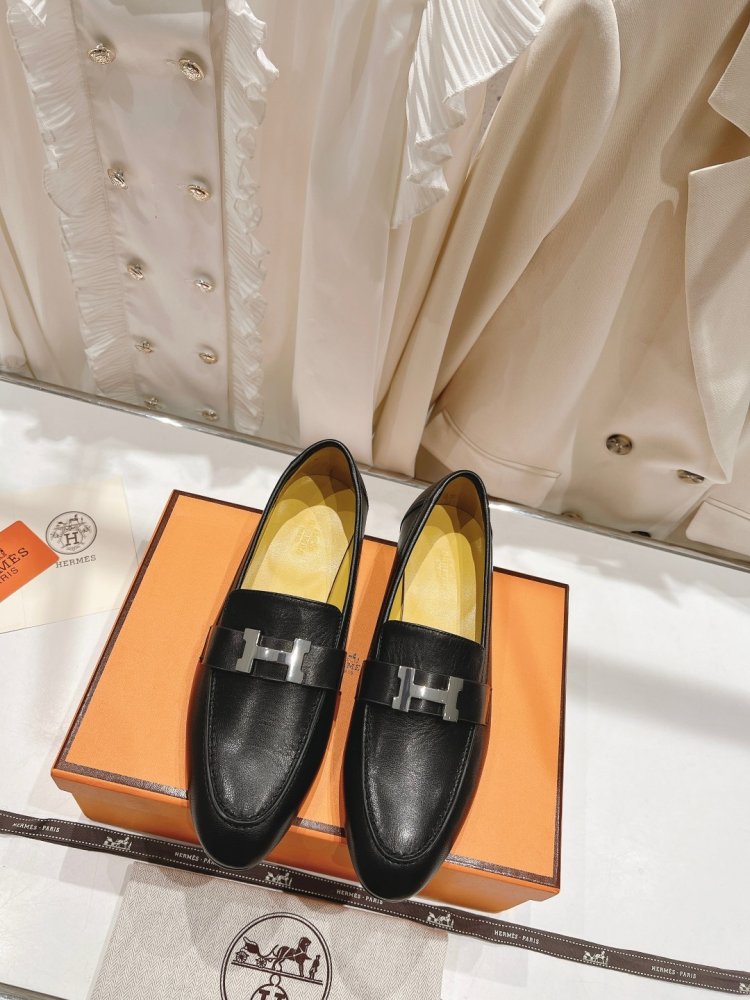 Shoes leather women's