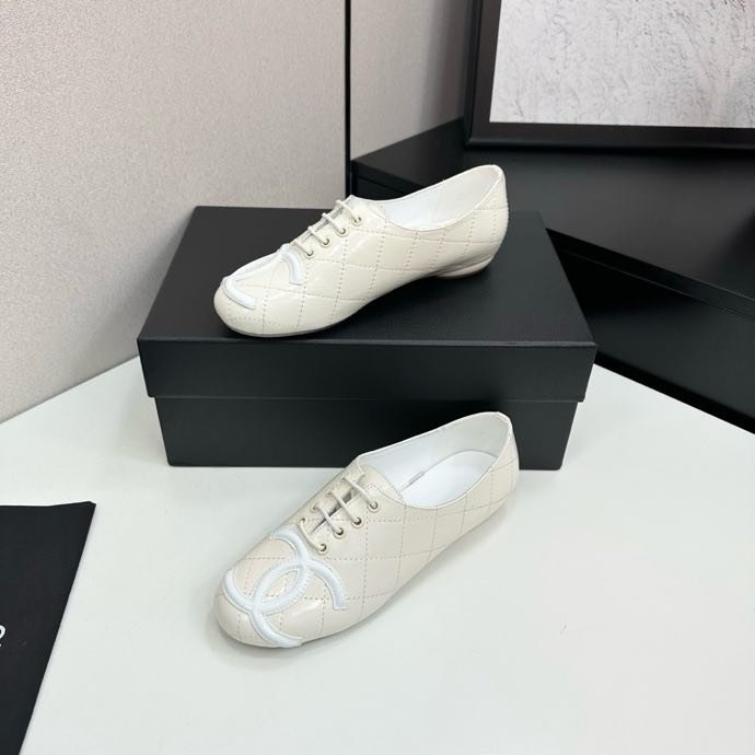 Туфлі шкіряні жіночі фото 2