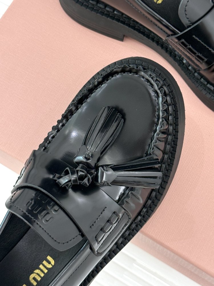 Shoes leather women's фото 7