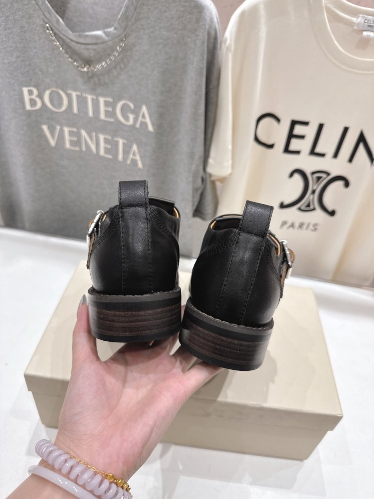 Shoes leather women's фото 8