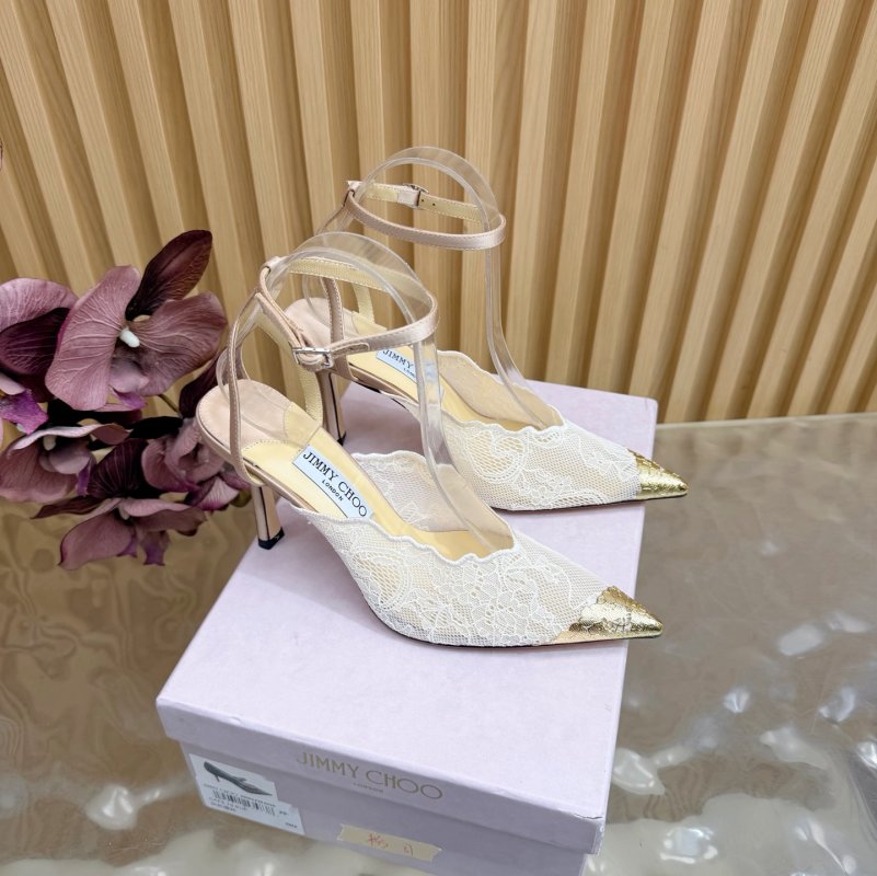 Туфли кружевные на высоком каблуке