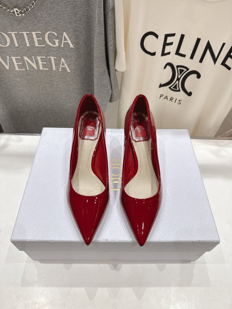 Shoes boats on secondary heel