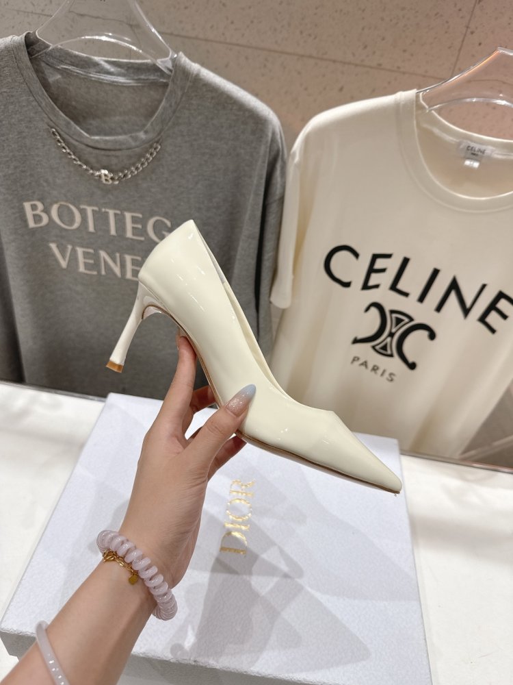 Туфли лодочки на среднем каблуке фото 5