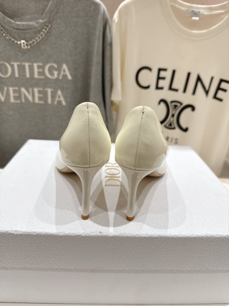 Туфли лодочки на среднем каблуке фото 8