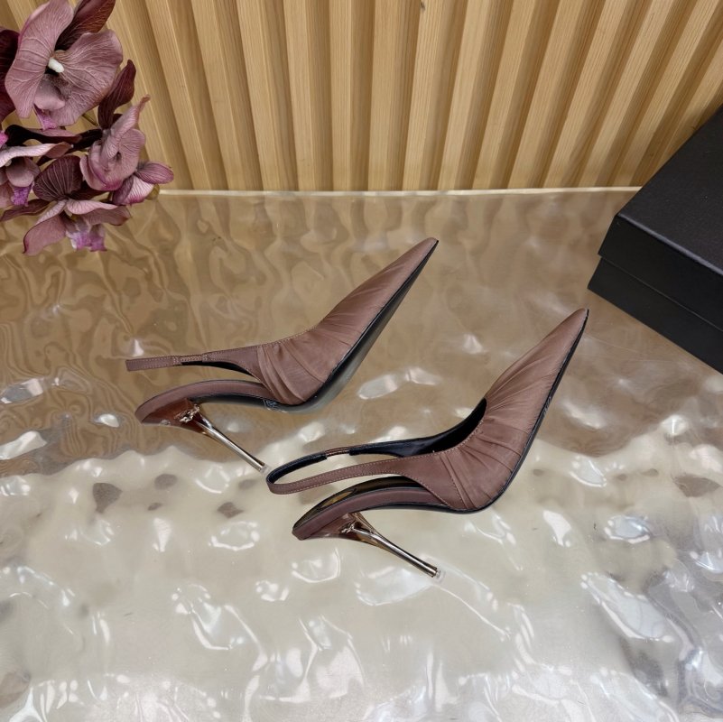 Туфлі човники на високому підборах фото 10