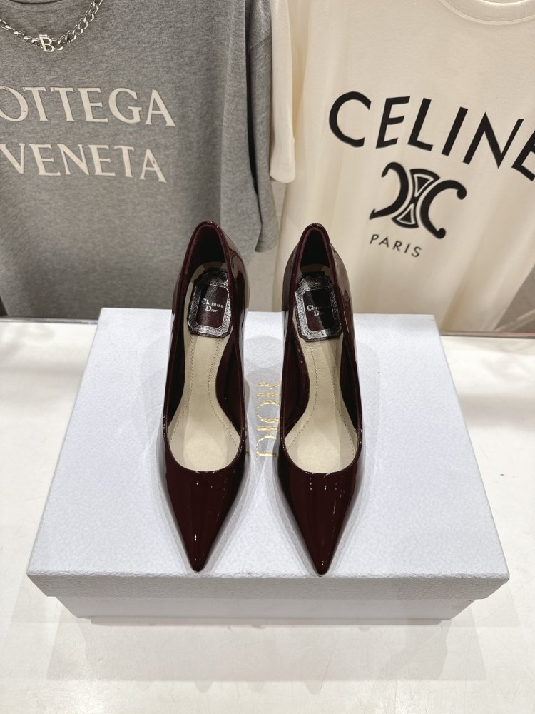 Туфлі човники на високому підборах