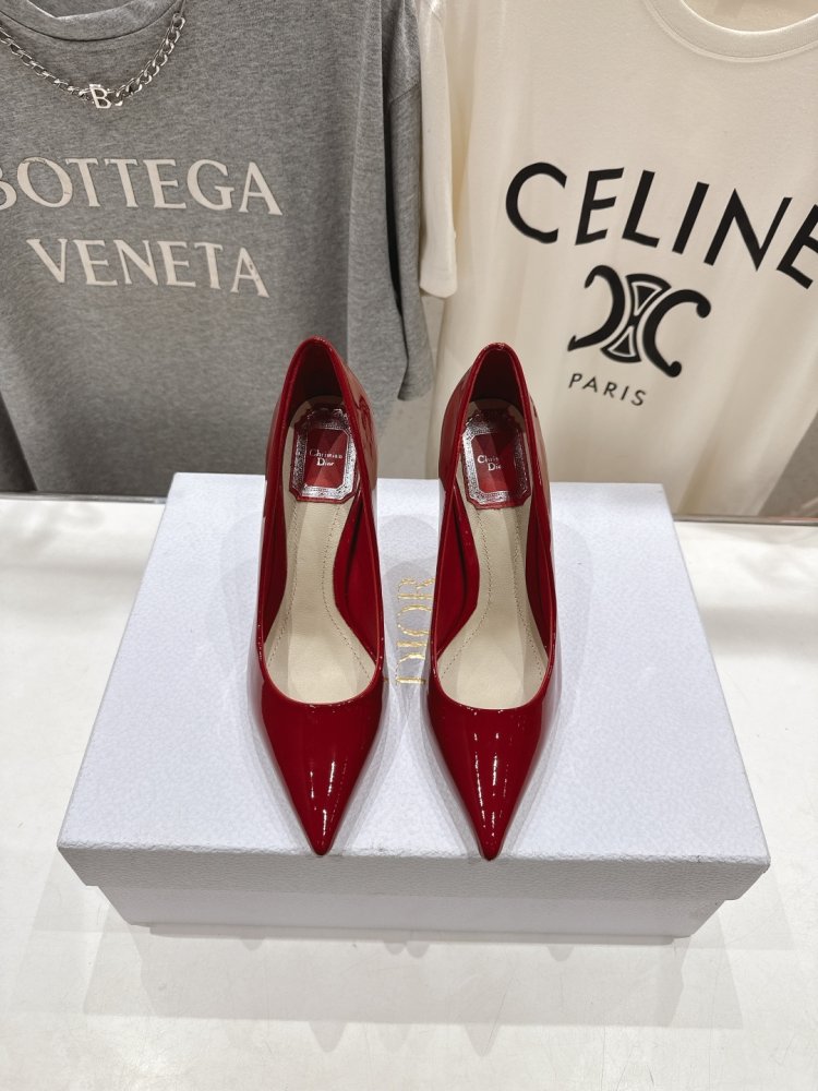 Shoes boats on high heel