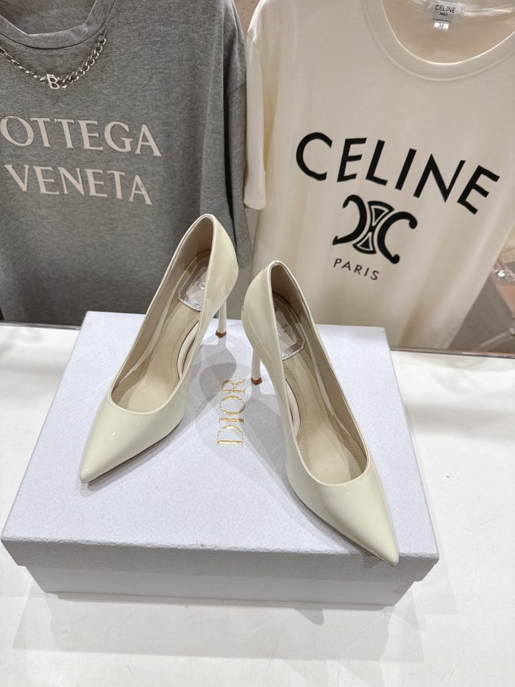 Shoes boats on high heel фото 2