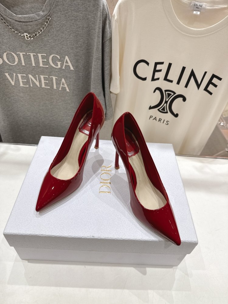 Shoes boats on high heel фото 2