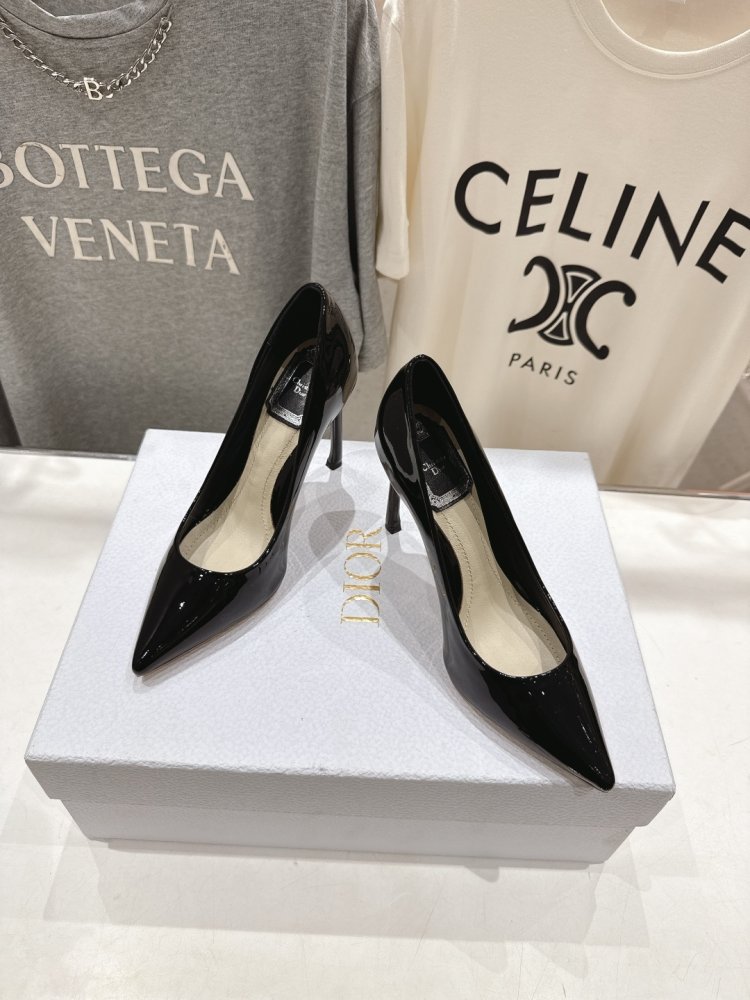 Shoes boats on high heel фото 2