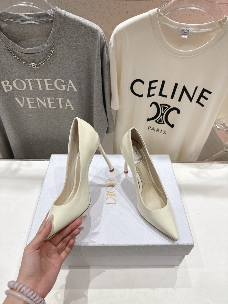 Shoes boats on high heel фото 4