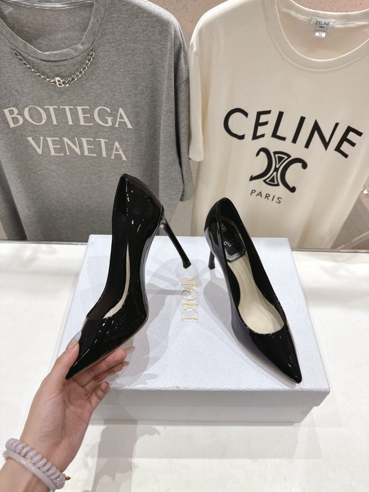 Shoes boats on high heel фото 4