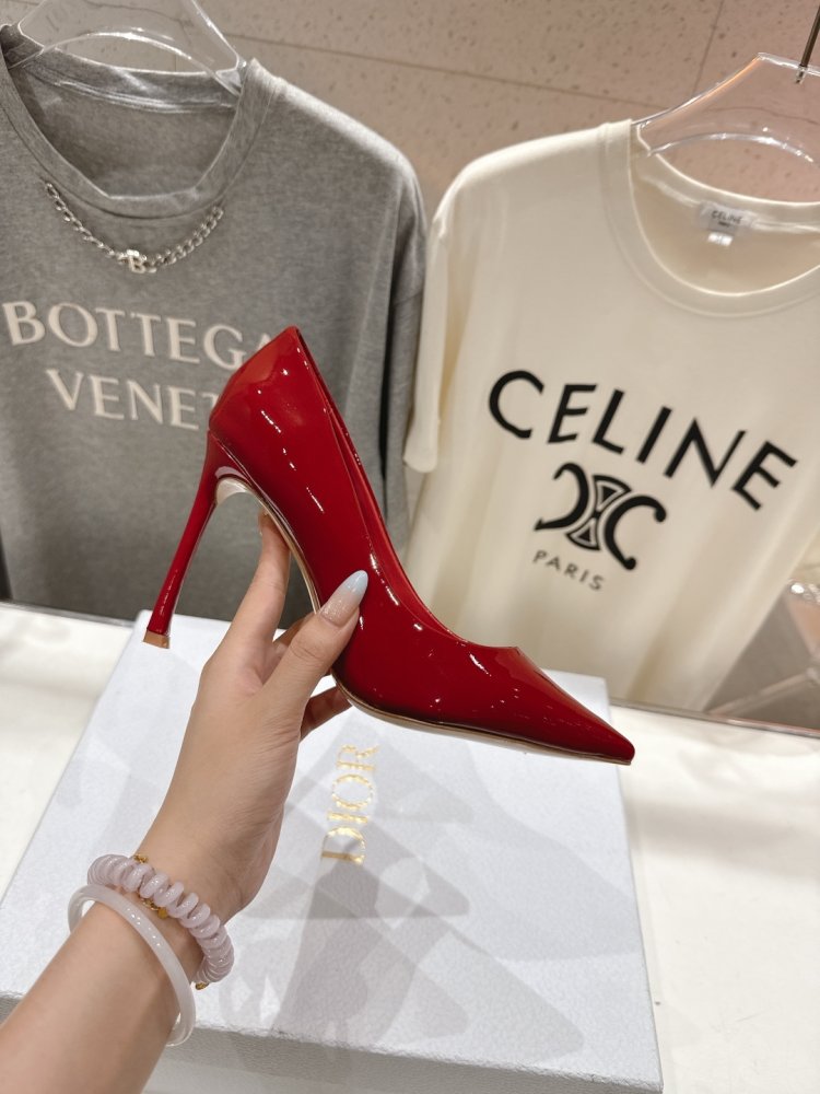 Shoes boats on high heel фото 5