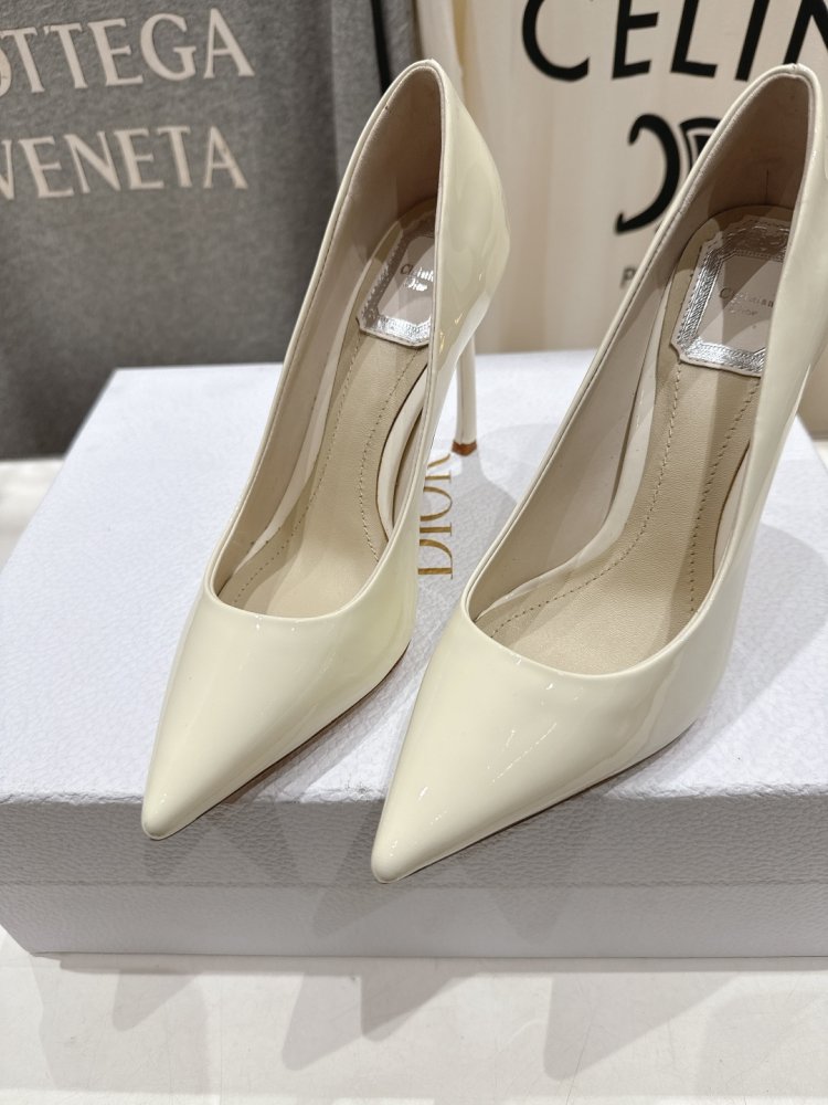 Shoes boats on high heel фото 7