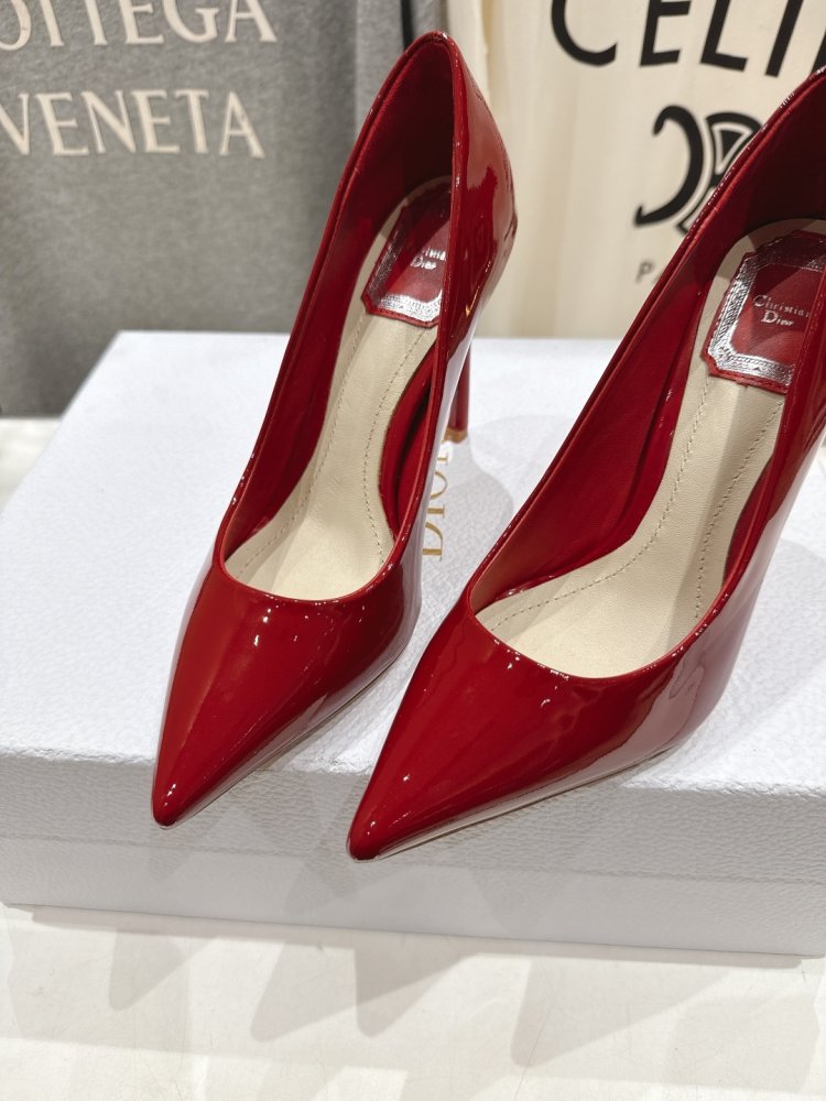 Shoes boats on high heel фото 7