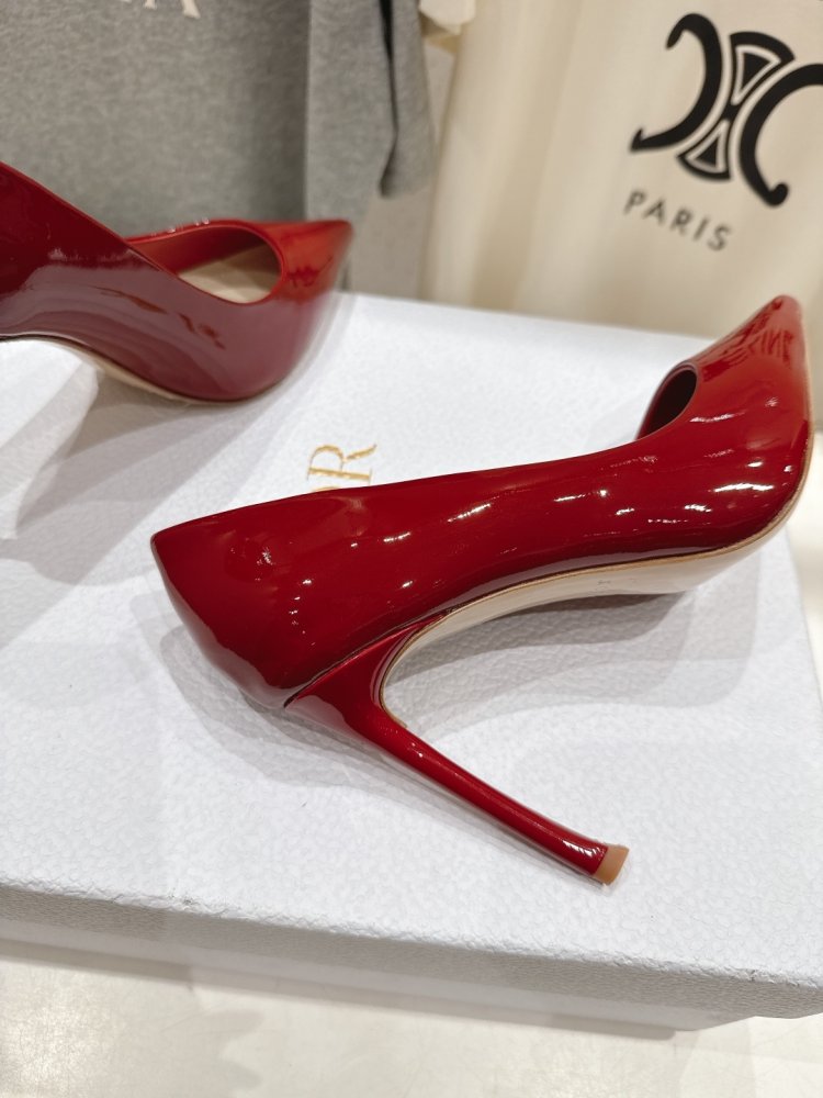 Shoes boats on high heel фото 8