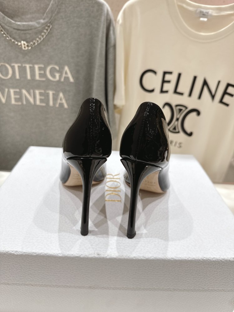 Shoes boats on high heel фото 8