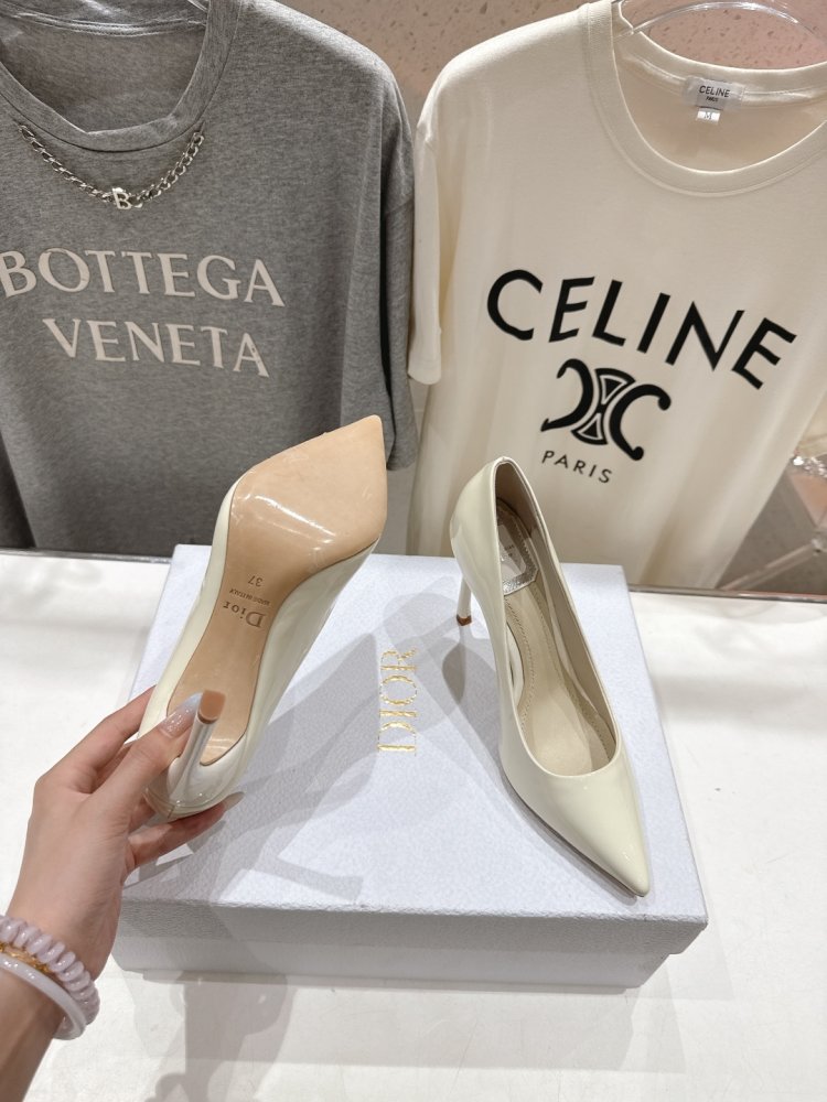 Shoes boats on high heel фото 9