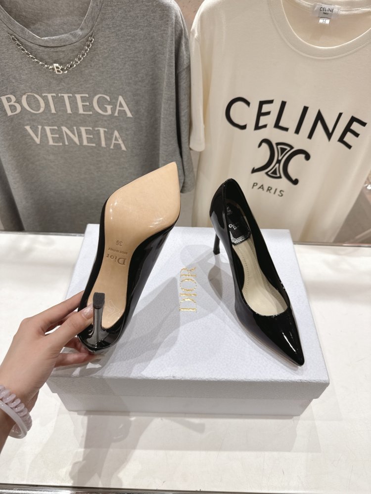 Shoes boats on high heel фото 9