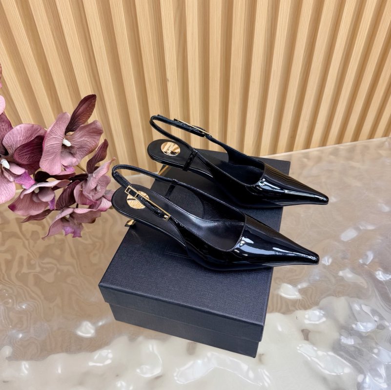 Туфлі човники з гострим носком