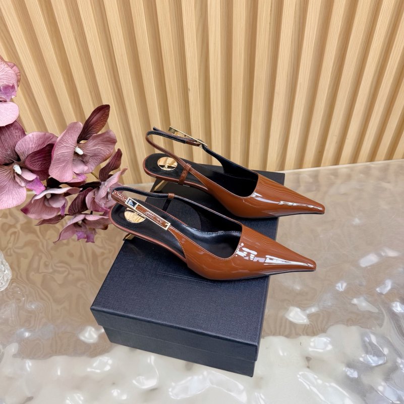 Туфлі човники з гострим носком