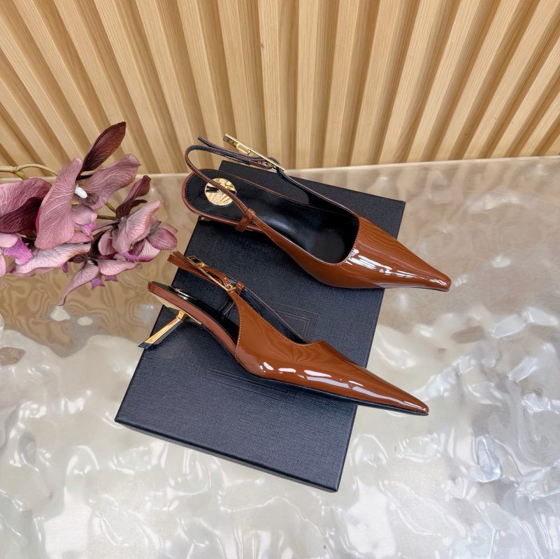 Туфлі човники з гострим носком фото 2