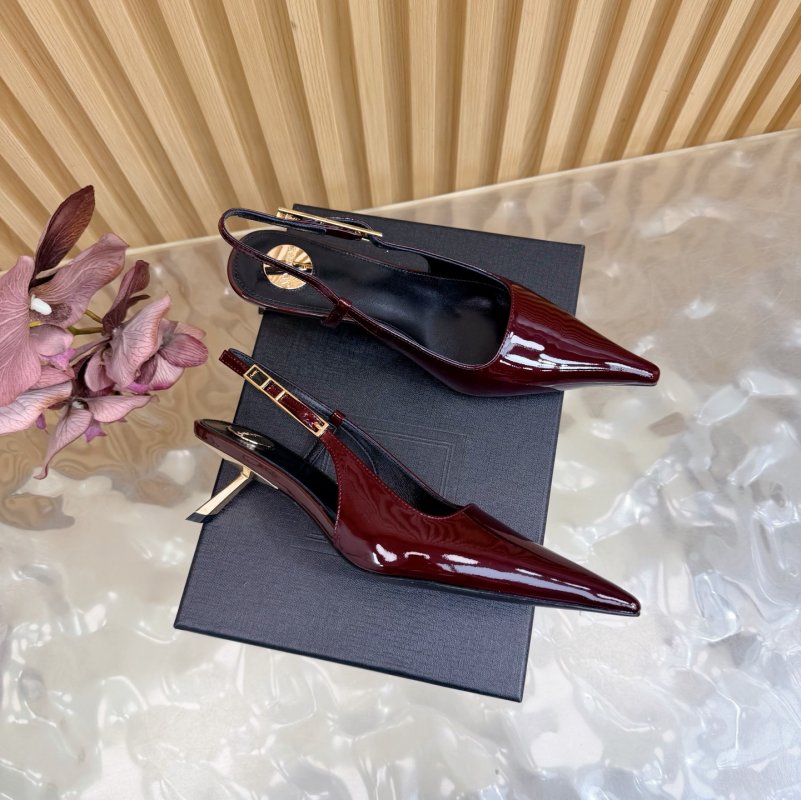 Туфлі човники з гострим носком фото 2