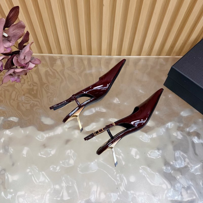 Туфлі човники з гострим носком фото 9