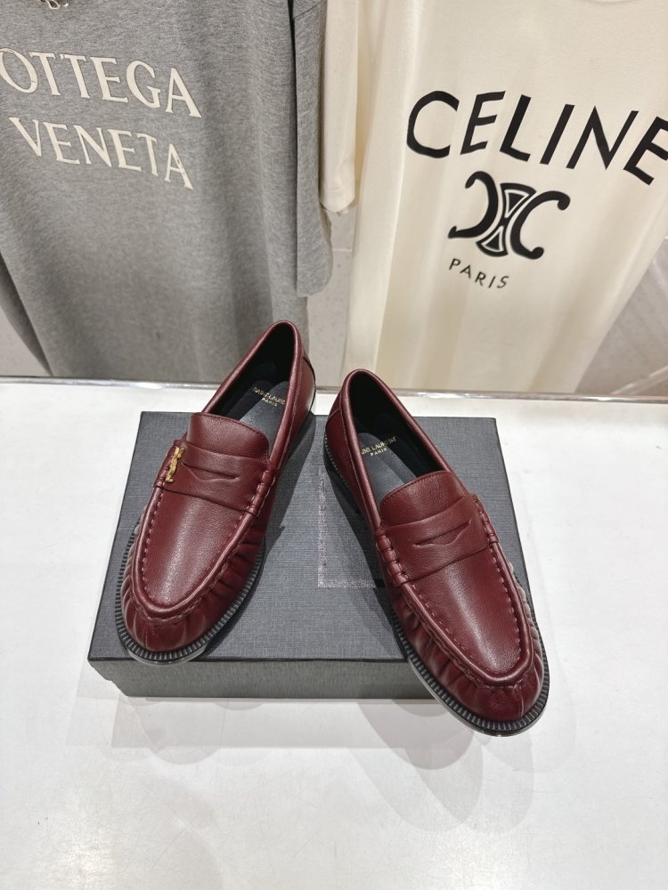 Туфли лоферы кожаные женские фото 2