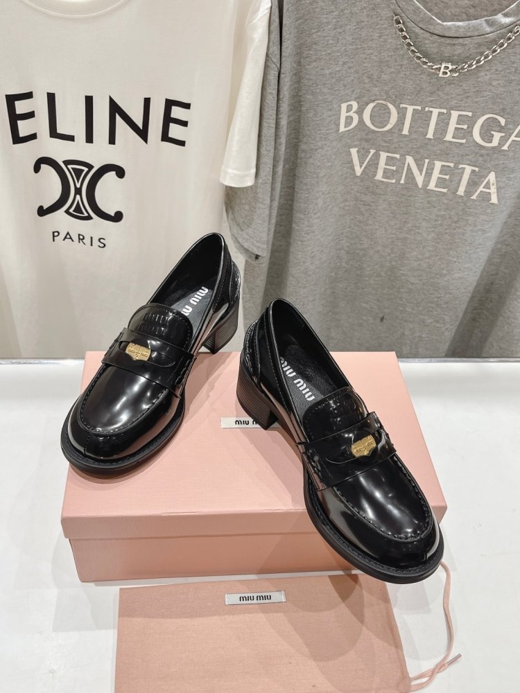 Туфли лоферы кожаные женские фото 2