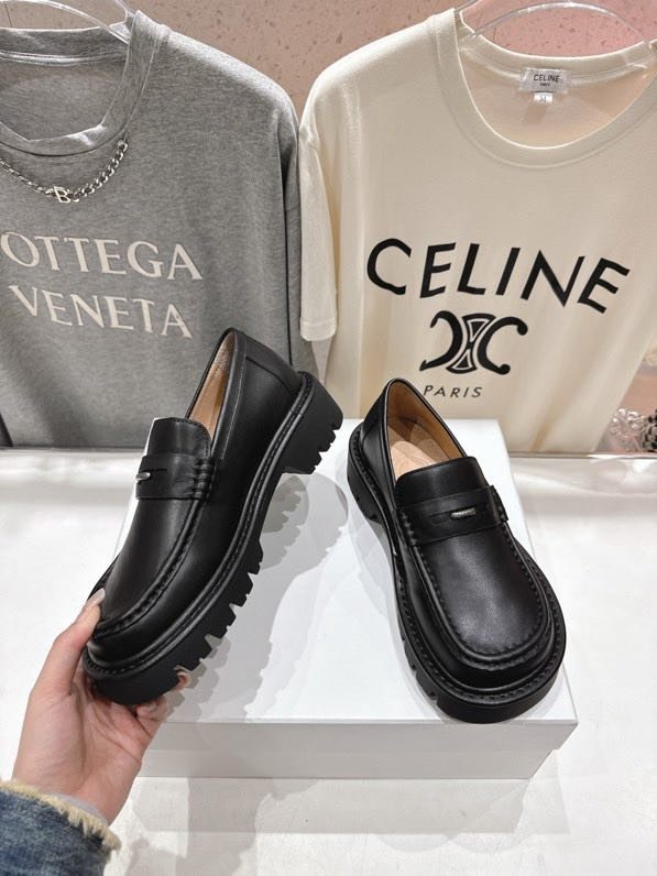 Туфлі лоферы шкіряні жіночі фото 2