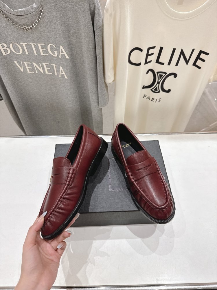 Туфли лоферы кожаные женские фото 3